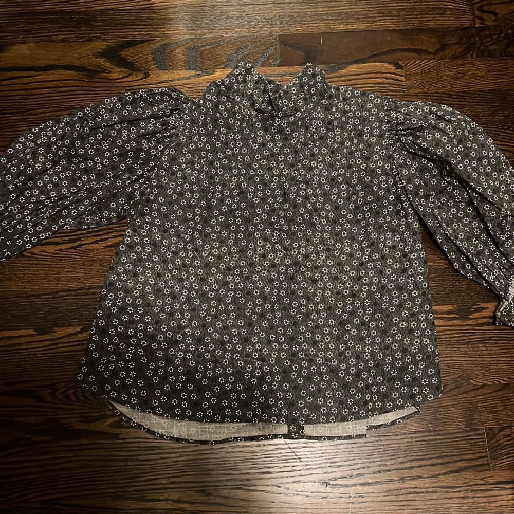 Loveshackfancy black and white floral mock turtleneck with balloon sleeve - xs